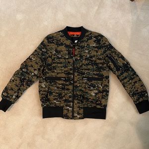 American Stitch Camo Padded Puffer Polyester Jacket Coat Size Medium